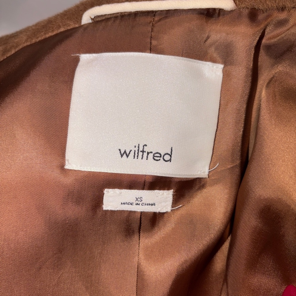 Wilfred Tan Jacket - Picture 3 of 3